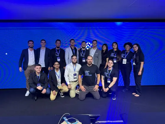 Time da InCicle no palco do evento próprio Essência da Eficácia